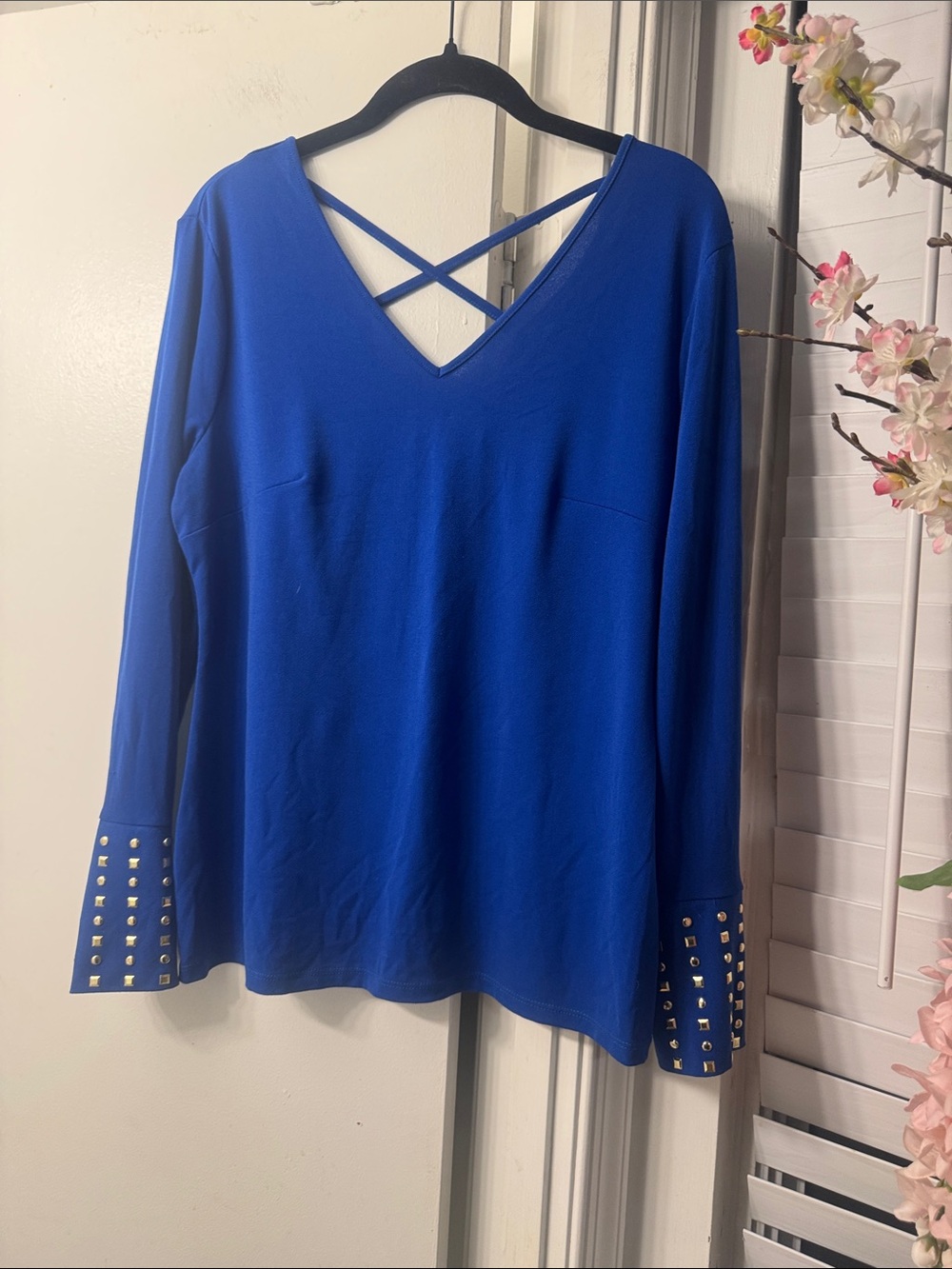 Thalia Sodi Royal Blue V-Neck Long Sleeve Top with Studded Cuffs